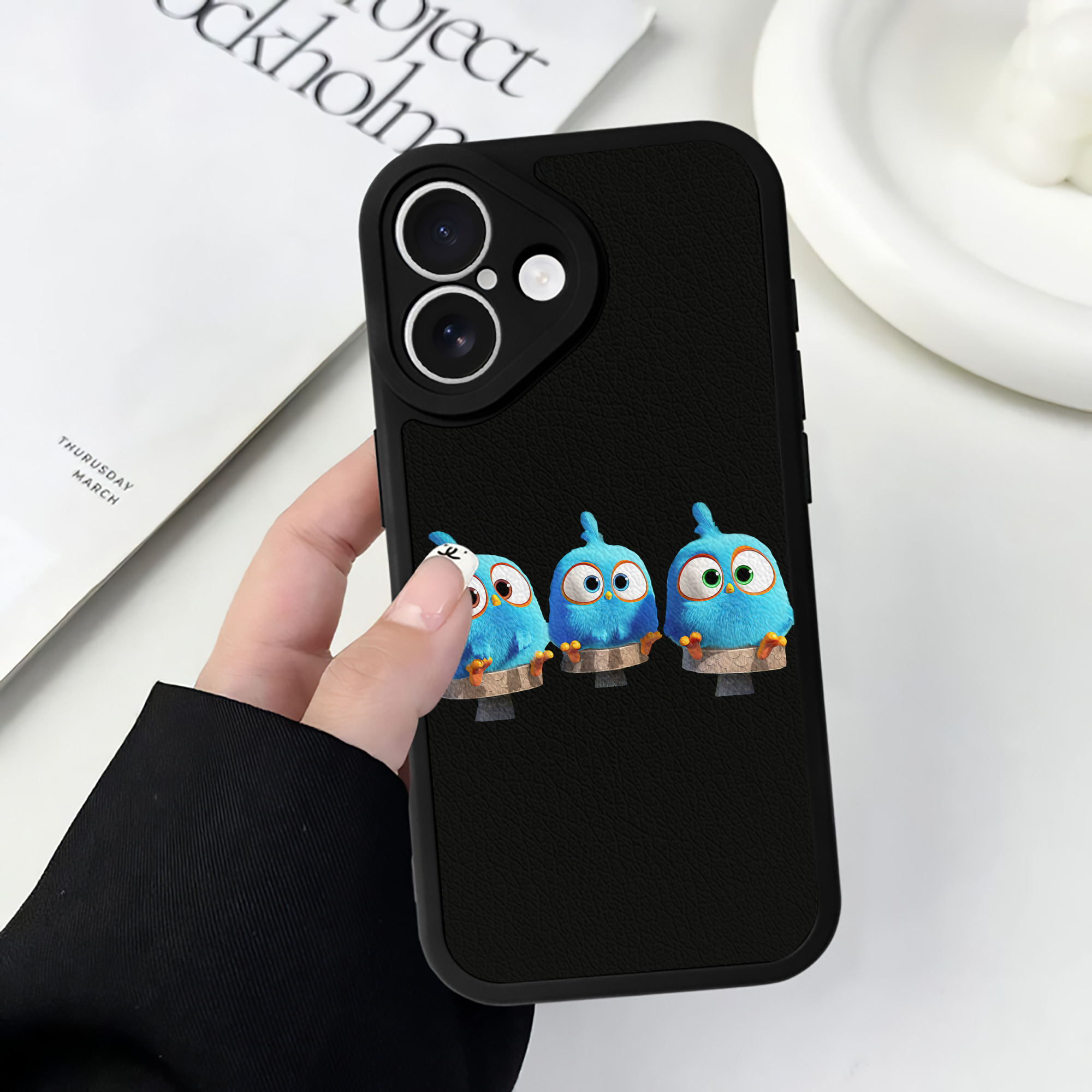 （画像用） Angry Birds アングリーバード 【iPhone 16シリーズ対応】シリコンスマホケース（レザー調） 材質：シリコン